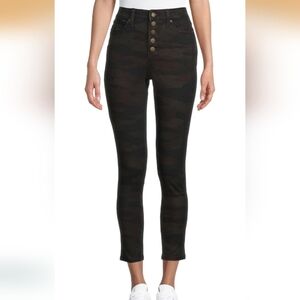NWT - Time and Tru High Rise Curvy Green Camo Button Fly Jeans.